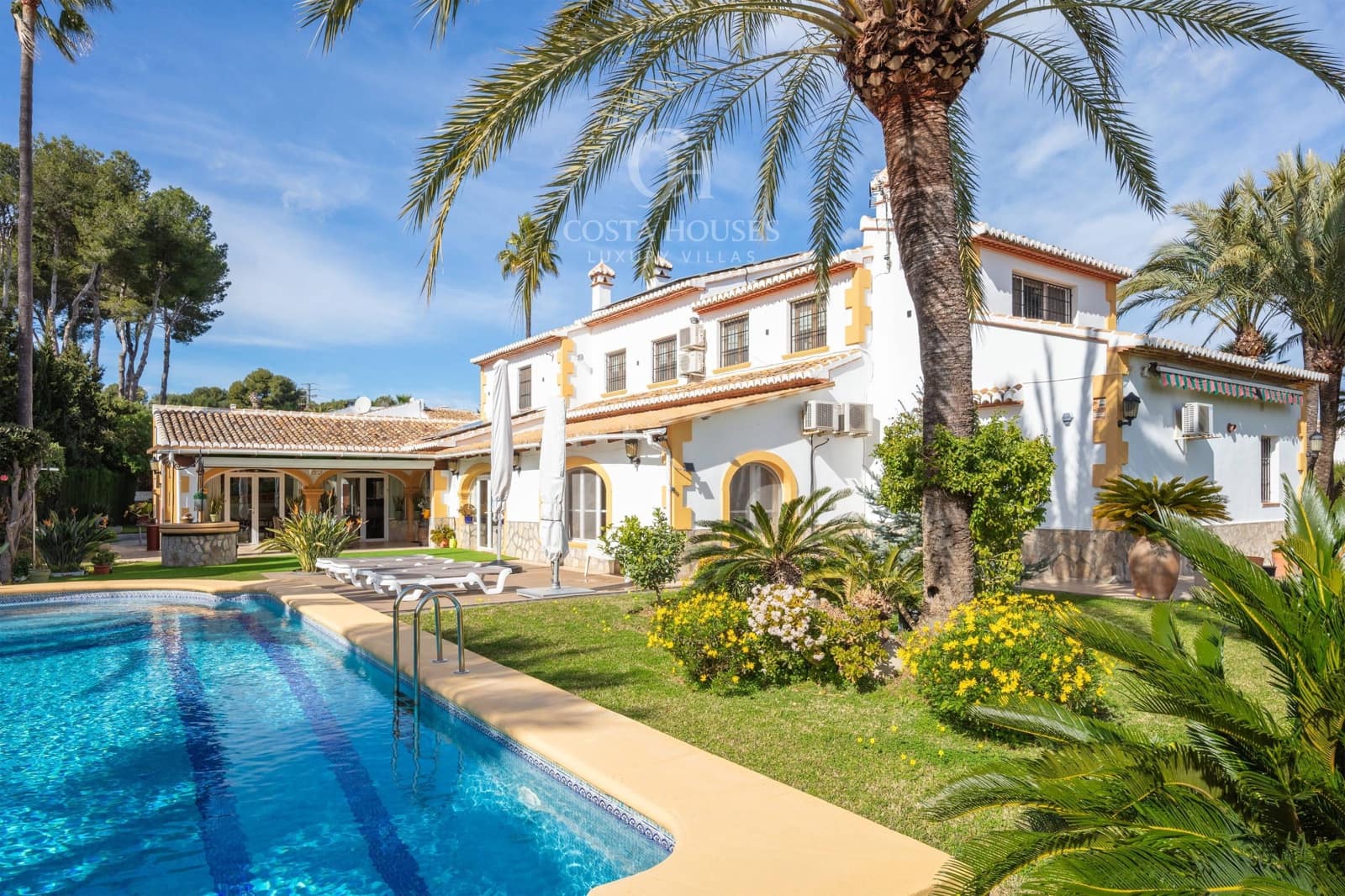 6 quarto Moradia para venda em Javea / Xabia com piscina garagem - 1 995 000 € (Ref: 9651908)