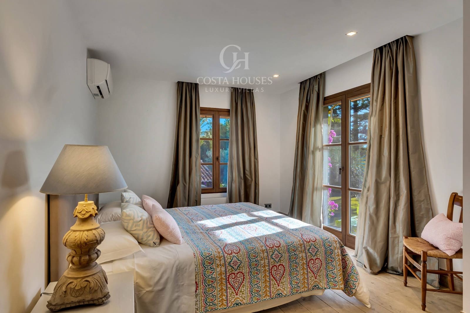 4 makuuhuone Huvila myytävänä paikassa Javea / Xabia mukana uima-altaan 
autotalli - 3 900 000 € (Ref: 9656053)