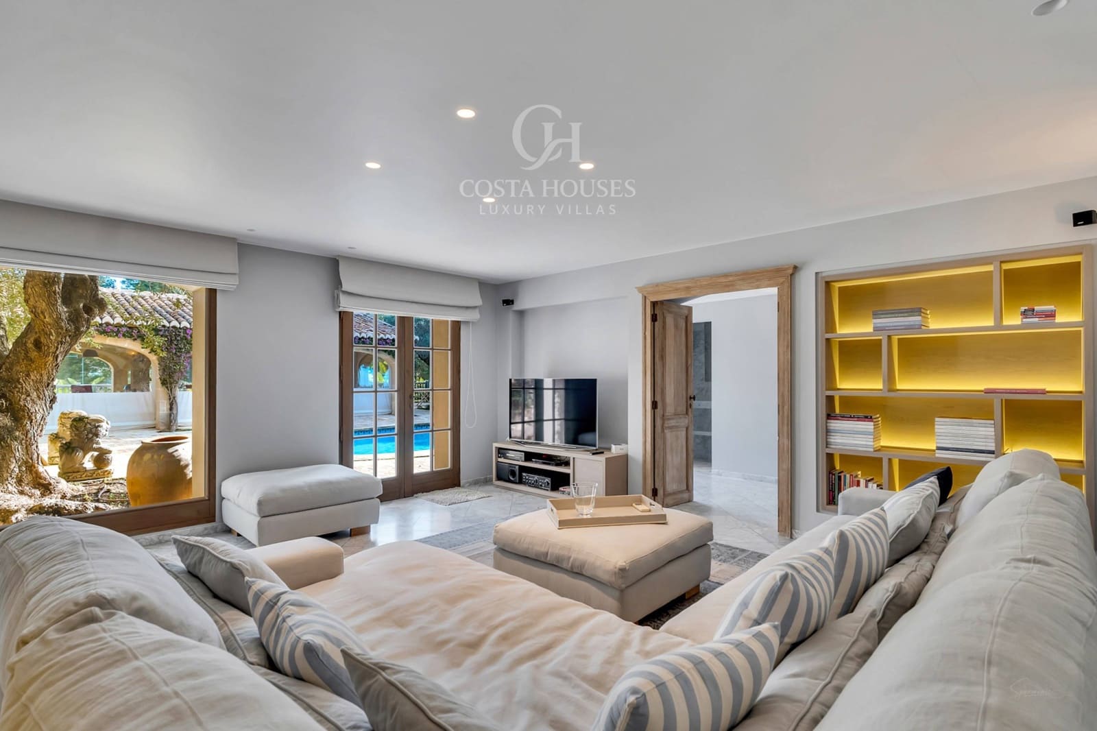 4 sypialnia Willa na sprzedaż w Javea / Xabia z basenem garażem - 3 900 000 € (Ref: 9656053)