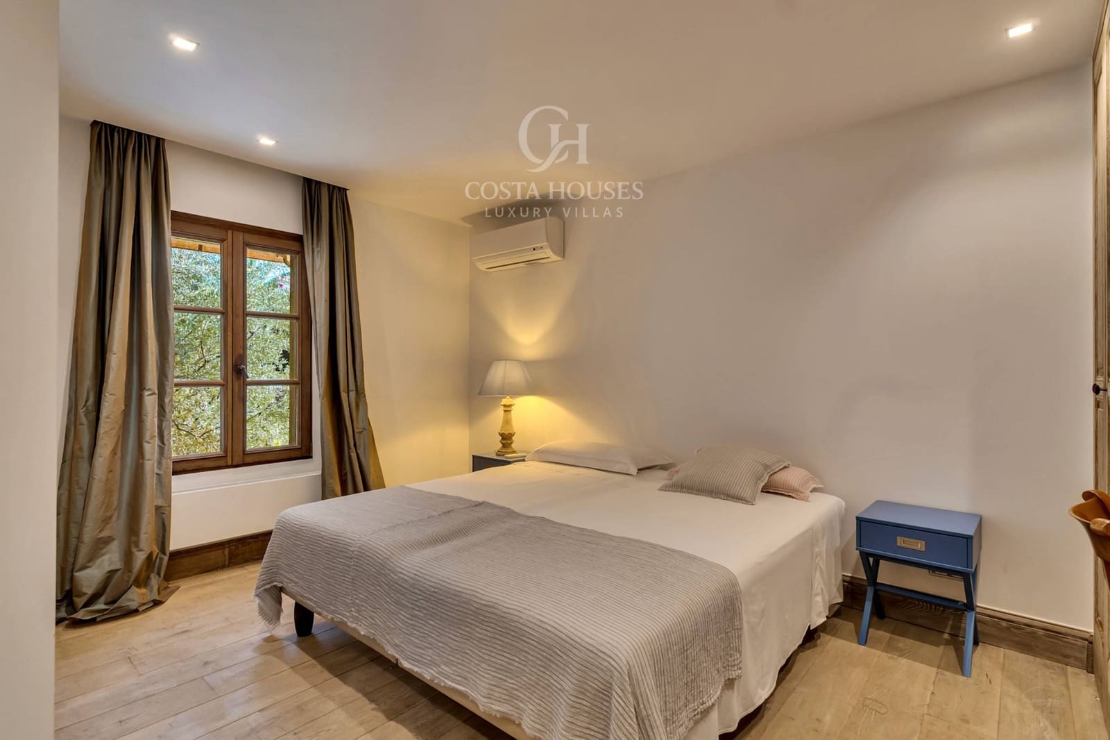 4 sypialnia Willa na sprzedaż w Javea / Xabia z basenem garażem - 3 900 000 € (Ref: 9656053)