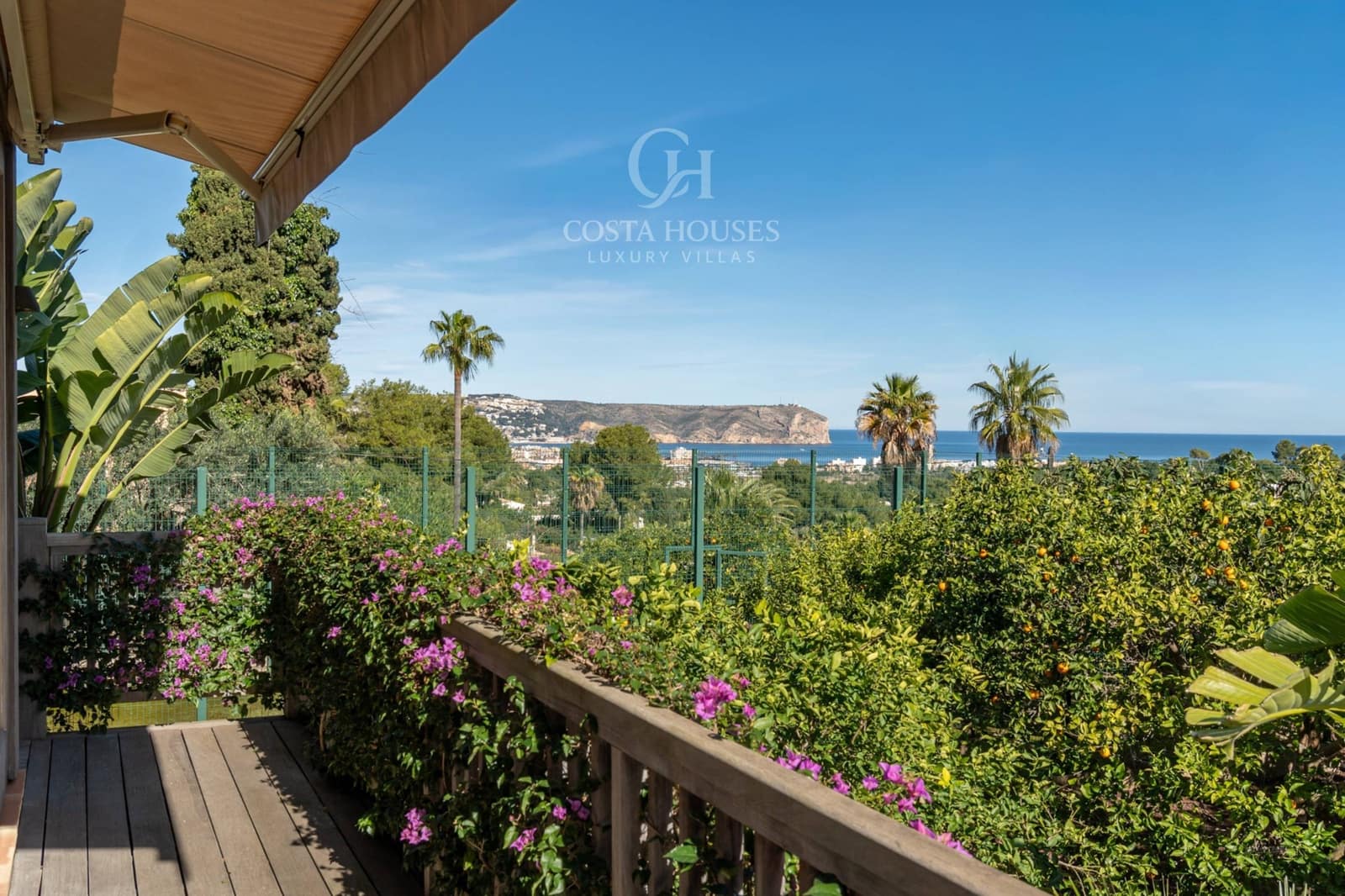 4 sypialnia Willa na sprzedaż w Javea / Xabia z basenem garażem - 3 900 000 € (Ref: 9656053)