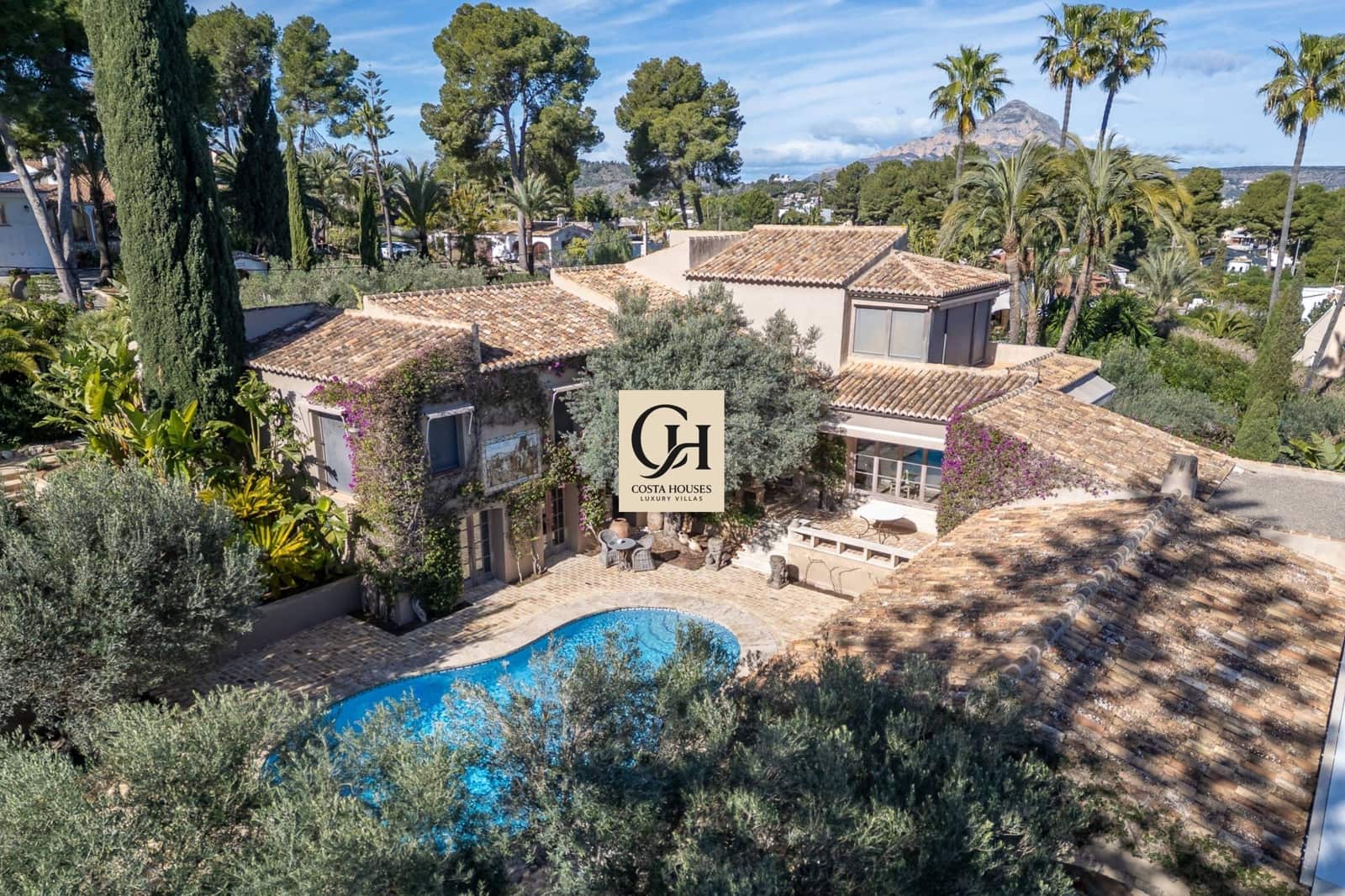 4 sypialnia Willa na sprzedaż w Javea / Xabia z basenem garażem - 3 900 000 € (Ref: 9656053)