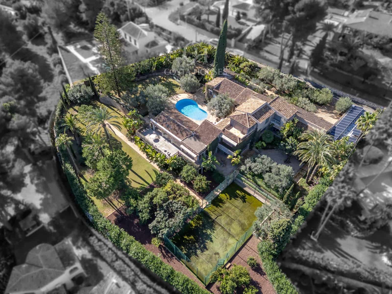 4 sypialnia Willa na sprzedaż w Javea / Xabia z basenem garażem - 3 900 000 € (Ref: 9656053)