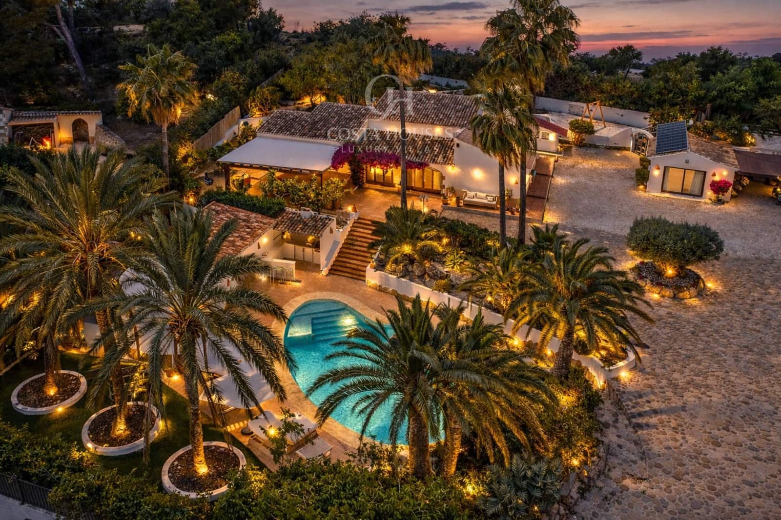 5 slaapkamer Villa te koop in Javea / Xabia met zwembad - € 1.795.000 (Ref: 9659389)