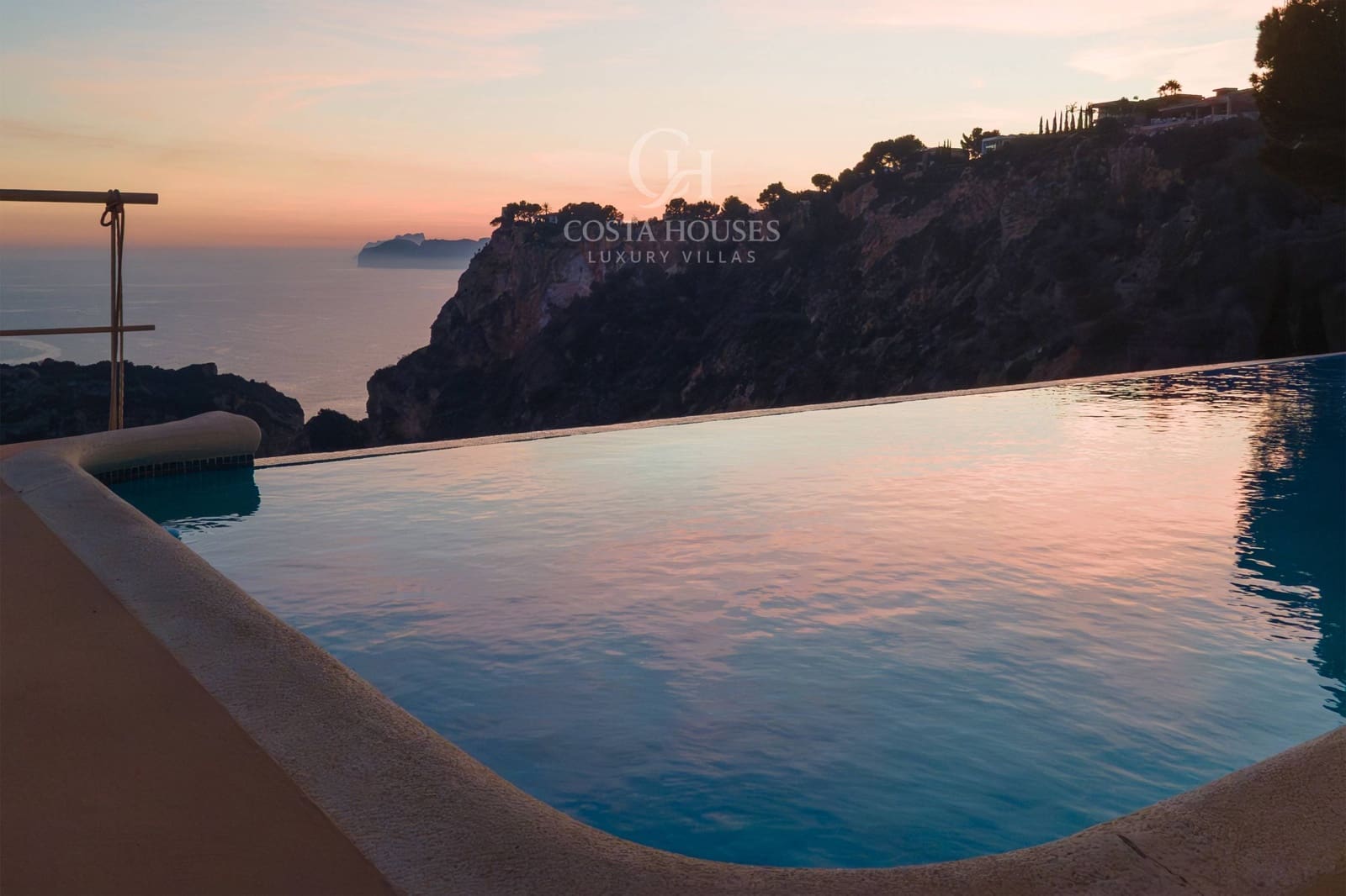 4 Zimmer Villa zu verkaufen in Javea / Xabia mit Pool Garage - 3.800.000 € (Ref: 9670606)