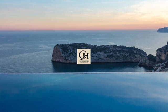 4 quarto Moradia para venda em Javea / Xàbia com piscina garagem - 3 800 000 € (Ref: 9670606)