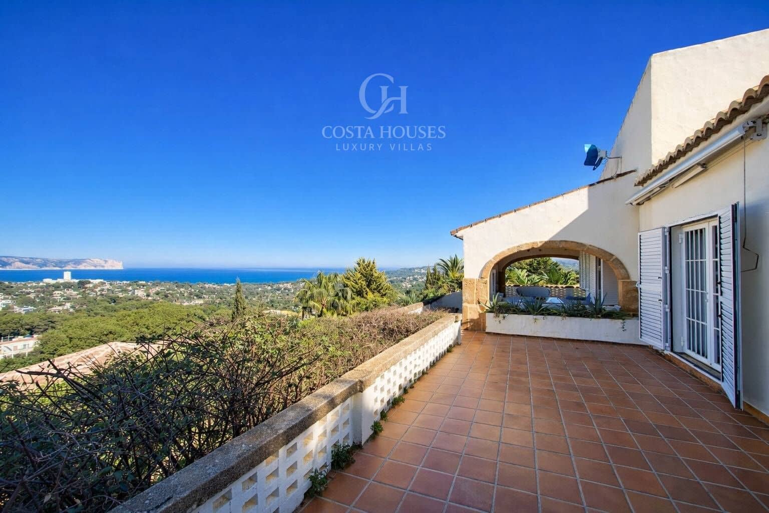 Chalet de 8 habitaciones en Javea / Xàbia en venta con piscina garaje - 2.350.000 € (Ref: 9674169)