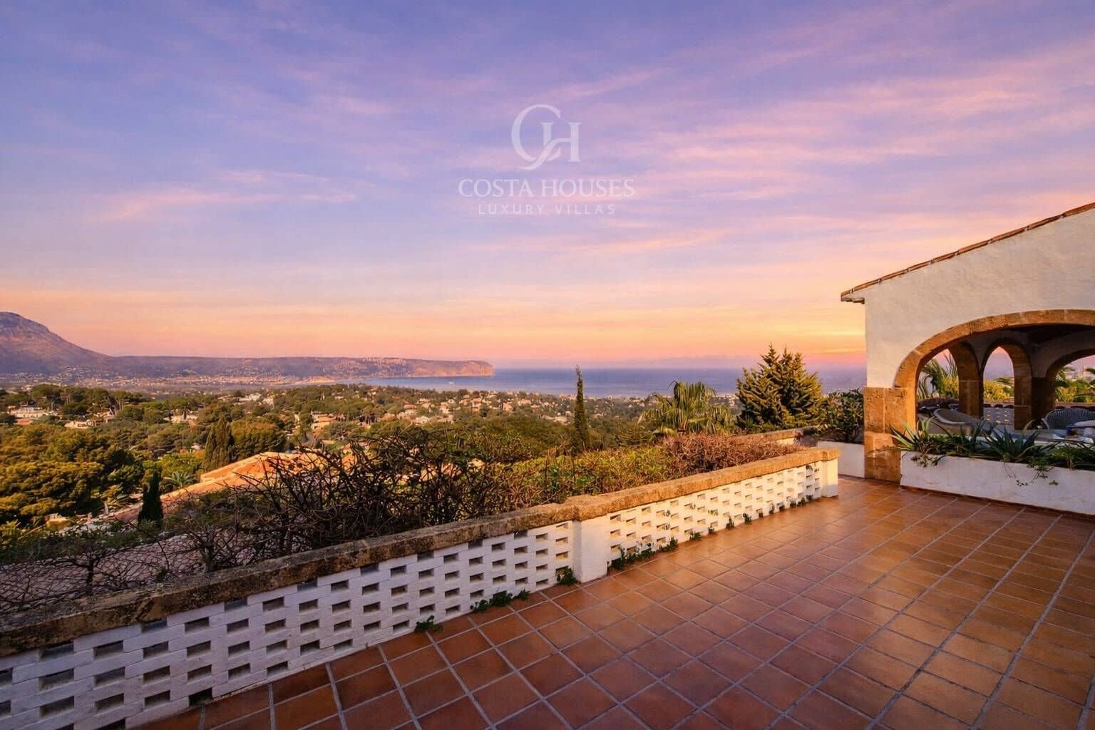 Chalet de 8 habitaciones en Javea / Xàbia en venta con piscina garaje - 2.350.000 € (Ref: 9674169)