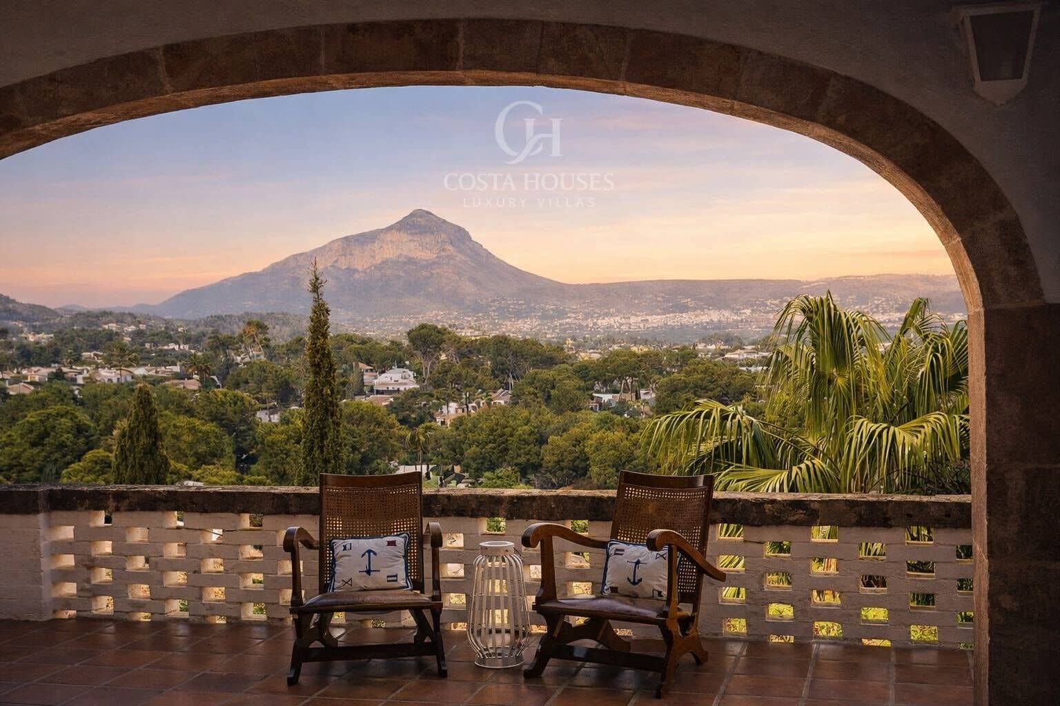 Chalet de 8 habitaciones en Javea / Xàbia en venta con piscina garaje - 2.350.000 € (Ref: 9674169)