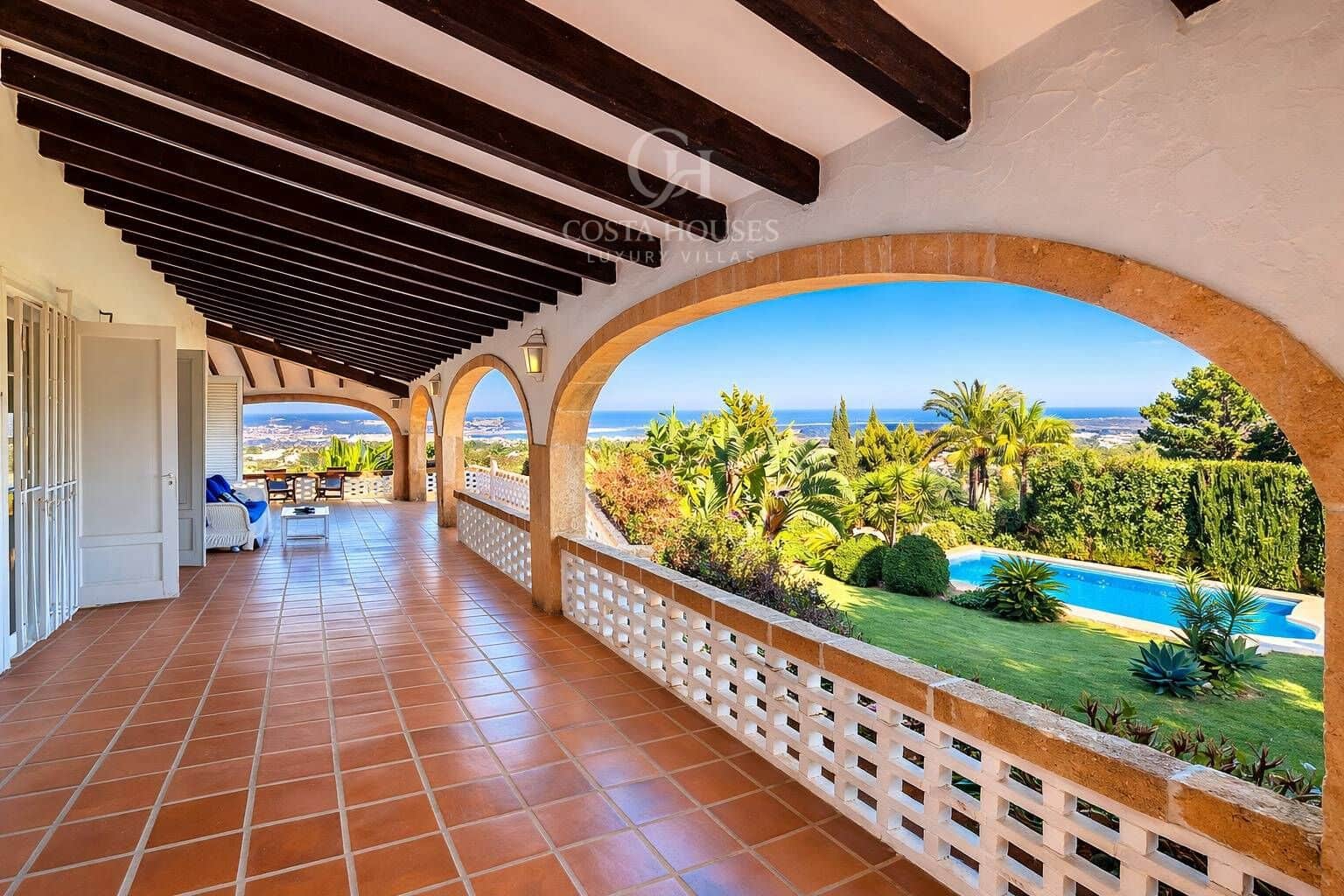 Chalet de 8 habitaciones en Javea / Xàbia en venta con piscina garaje - 2.350.000 € (Ref: 9674169)