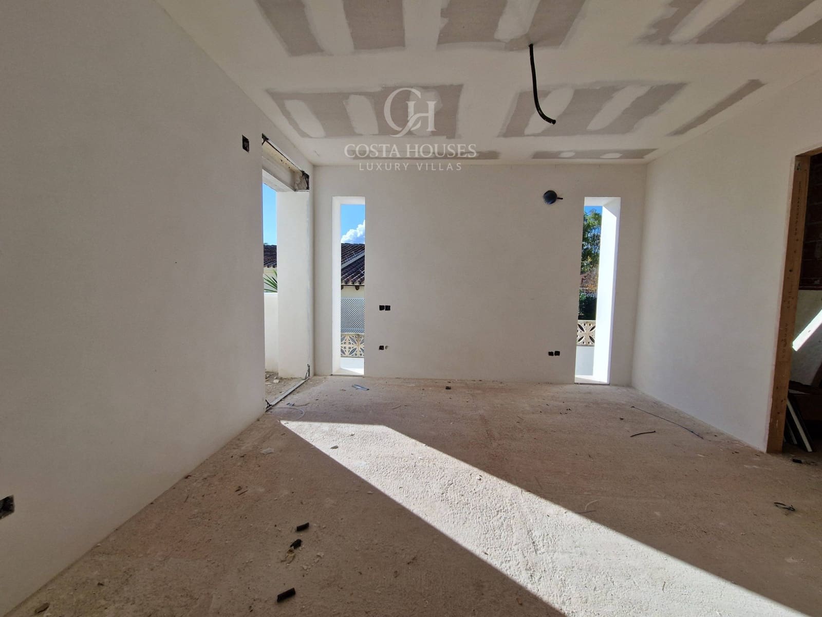 5 bedroom Villa for sale in Moraira with pool garage - € 2,395,000 (Ref: 9719889)