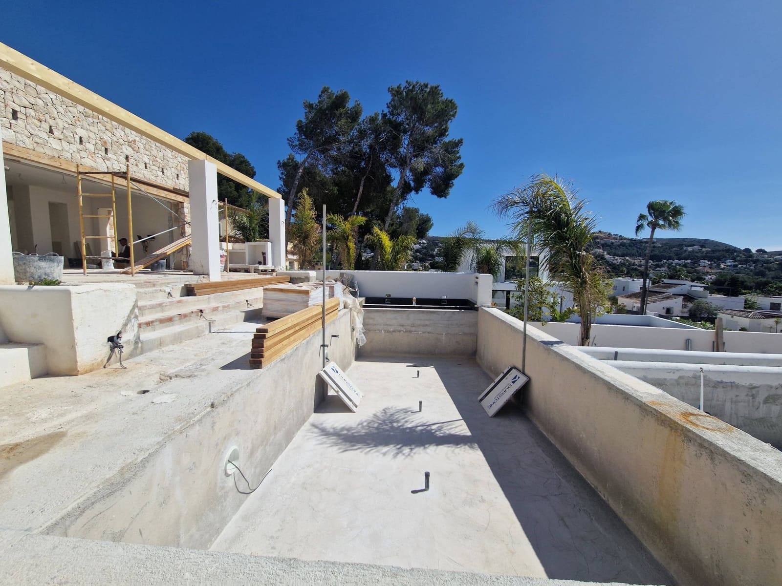 5 bedroom Villa for sale in Moraira with pool garage - € 2,395,000 (Ref: 9719889)
