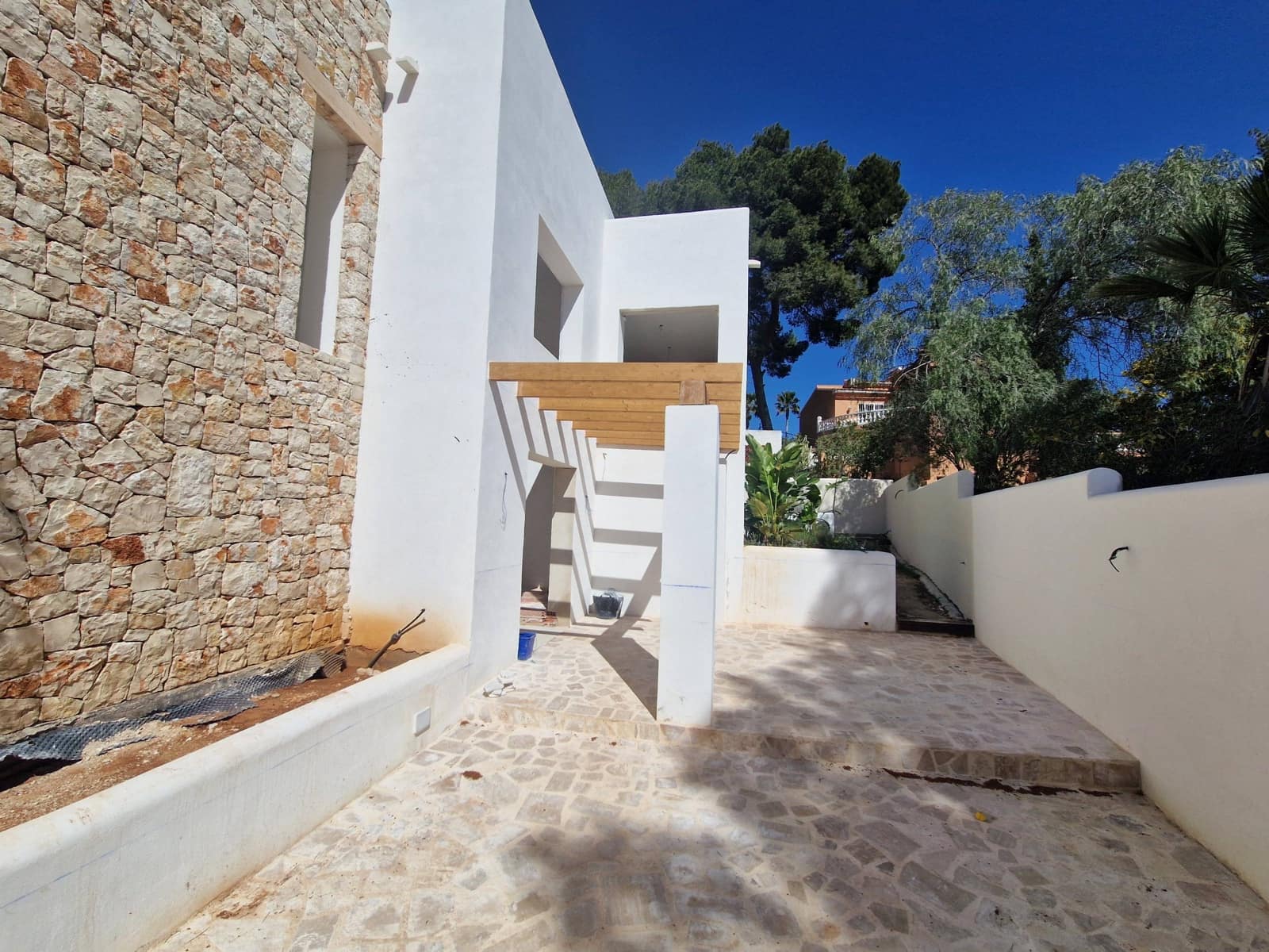 5 bedroom Villa for sale in Moraira with pool garage - € 2,395,000 (Ref: 9719889)