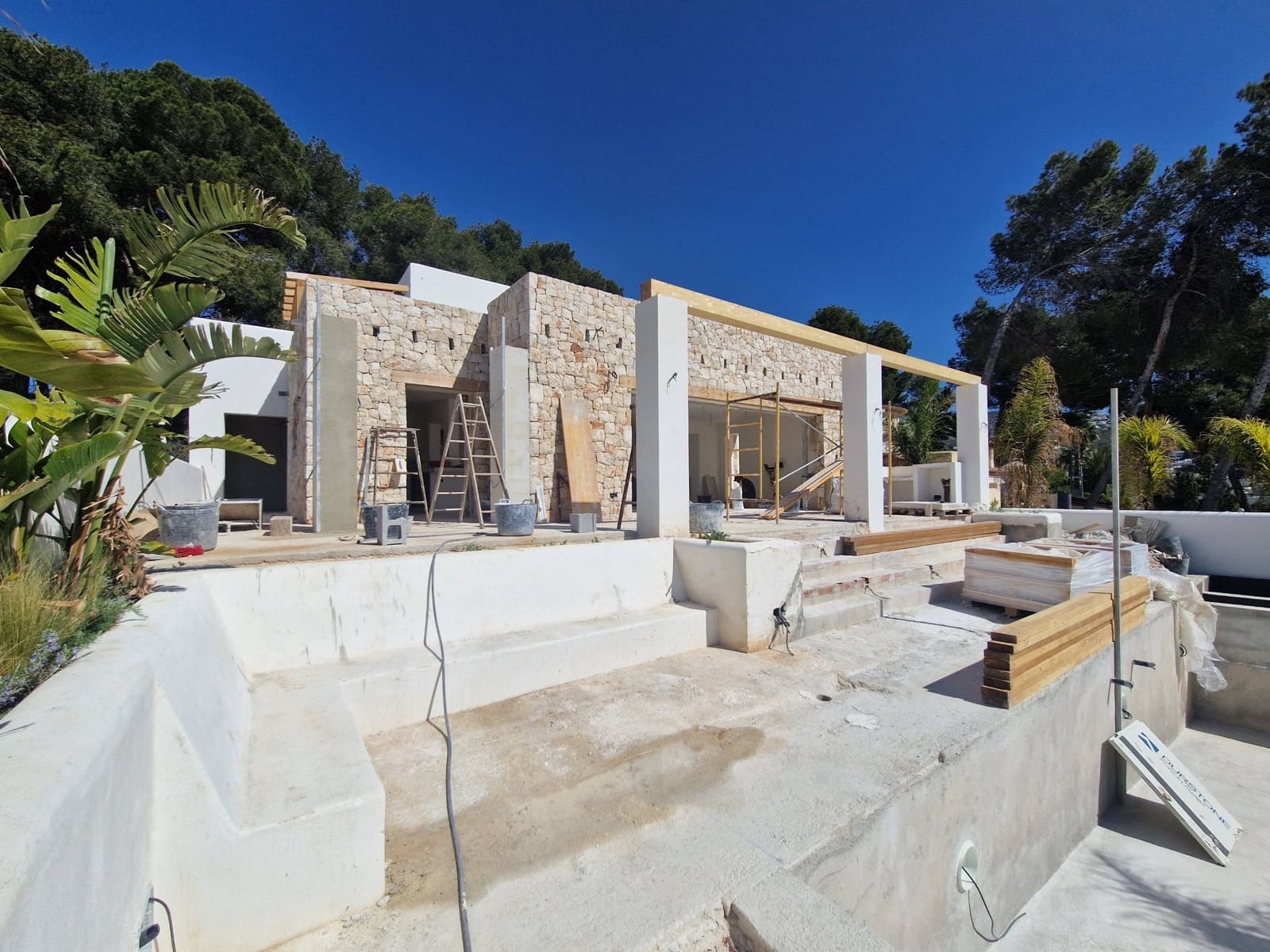 5 bedroom Villa for sale in Moraira with pool garage - € 2,395,000 (Ref: 9719889)