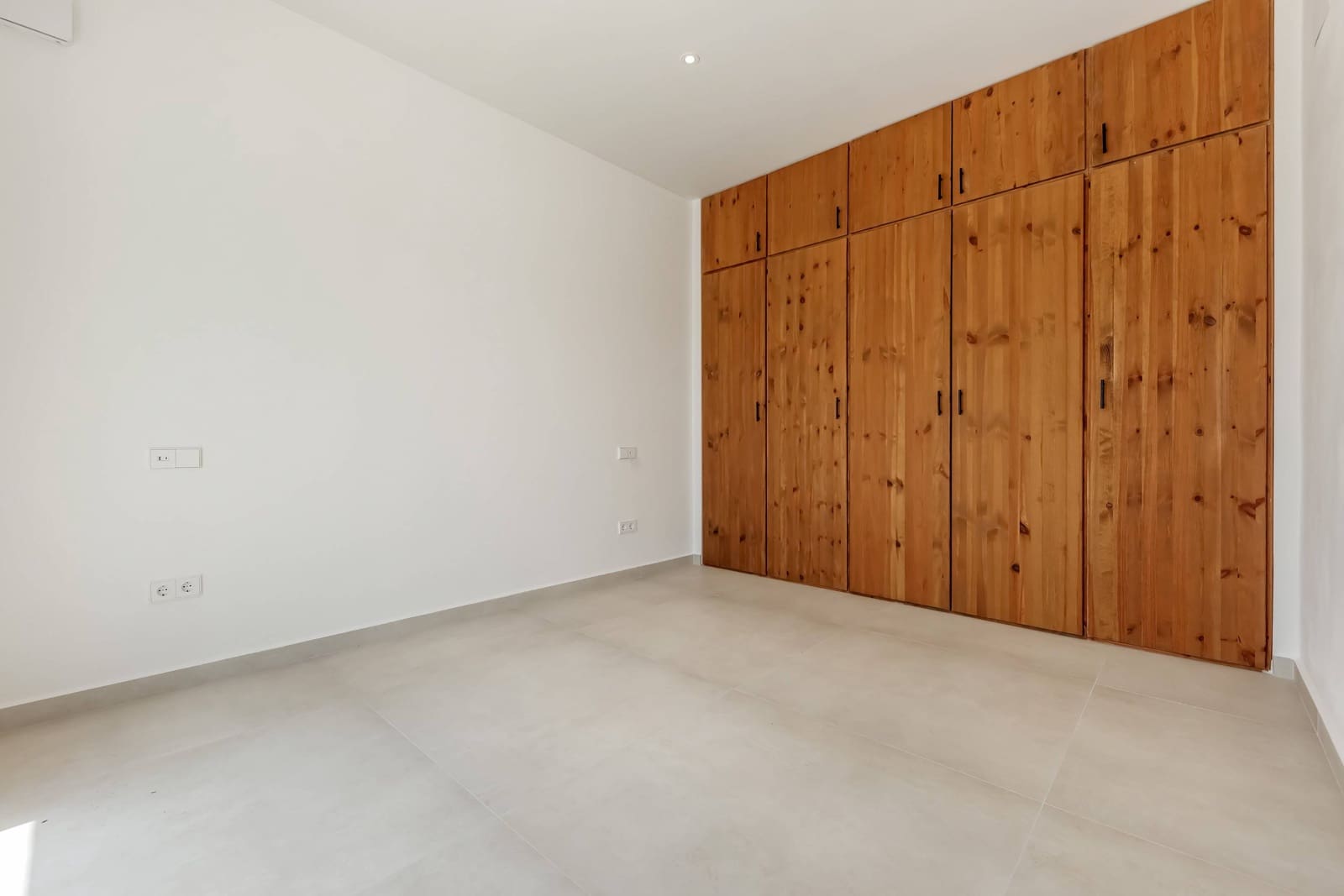 5 bedroom Villa for sale in Moraira with pool garage - € 2,350,000 (Ref: 9719889)
