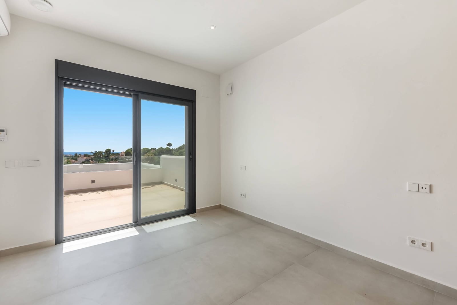 5 bedroom Villa for sale in Moraira with pool garage - € 2,350,000 (Ref: 9719889)