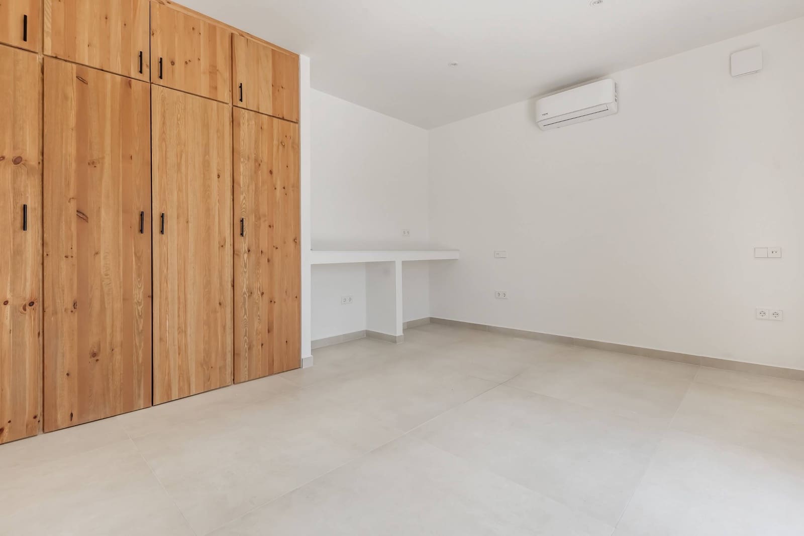 5 bedroom Villa for sale in Moraira with pool garage - € 2,350,000 (Ref: 9719889)