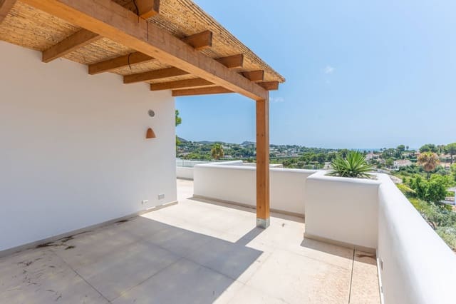 5 bedroom Villa for sale in Moraira, Teulada-Moraira with pool garage - € 2,350,000 (Ref: 9719889)