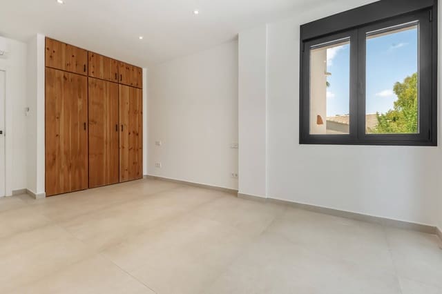 5 bedroom Villa for sale in Moraira, Teulada-Moraira with pool garage - € 2,350,000 (Ref: 9719889)