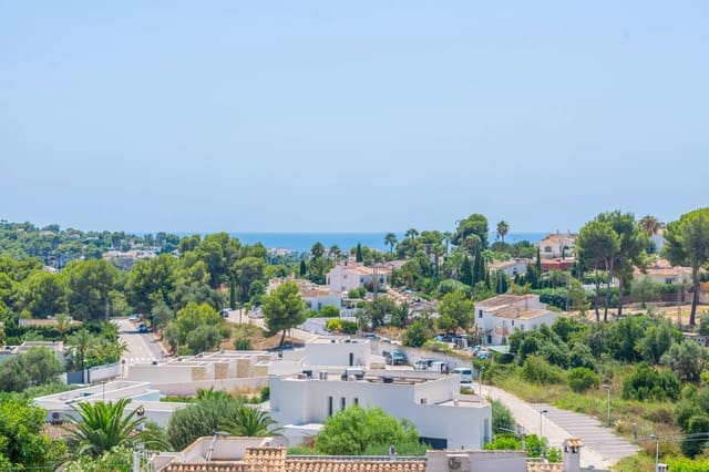 5 bedroom Villa for sale in Moraira, Teulada-Moraira with pool garage - € 2,350,000 (Ref: 9719889)