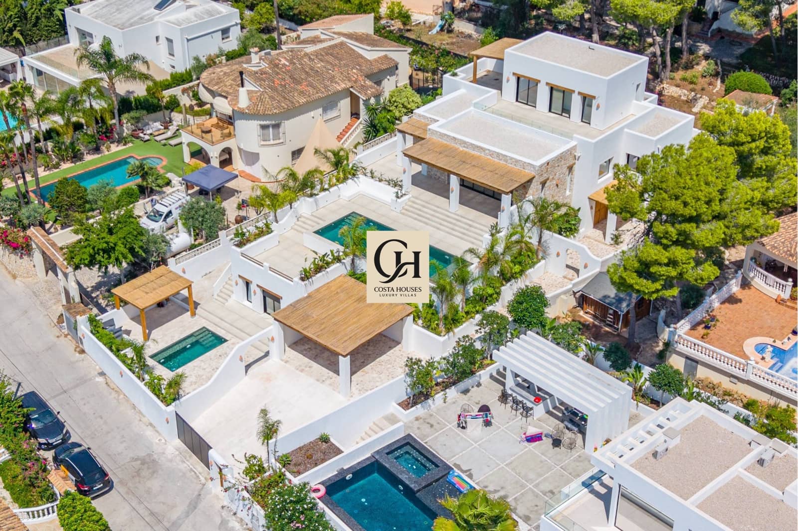 5 bedroom Villa for sale in Moraira with pool garage - € 2,350,000 (Ref: 9719889)