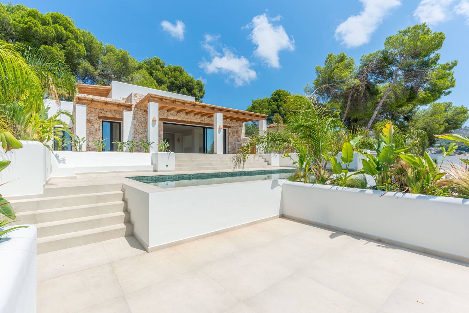 5 bedroom Villa for sale in Moraira with pool garage - € 2,350,000 (Ref: 9719889)