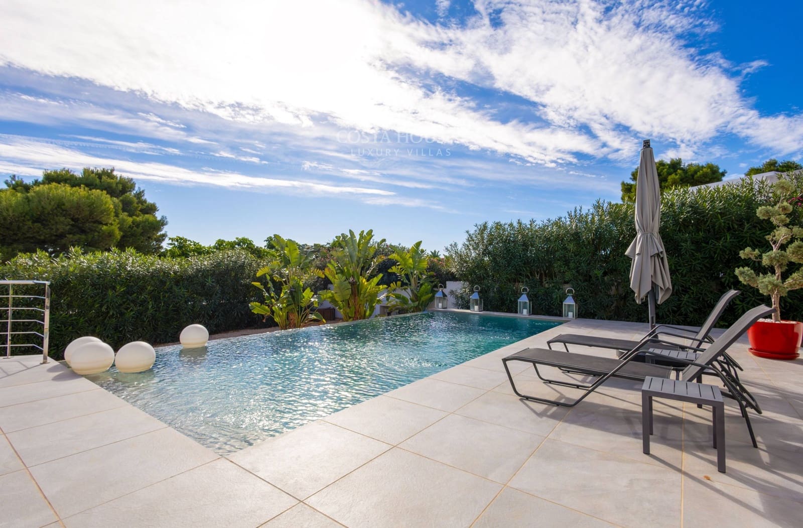 4 sovrum Villa till salu i Javea / Xabia med pool - 1 599 000 € (Ref: 9735553)