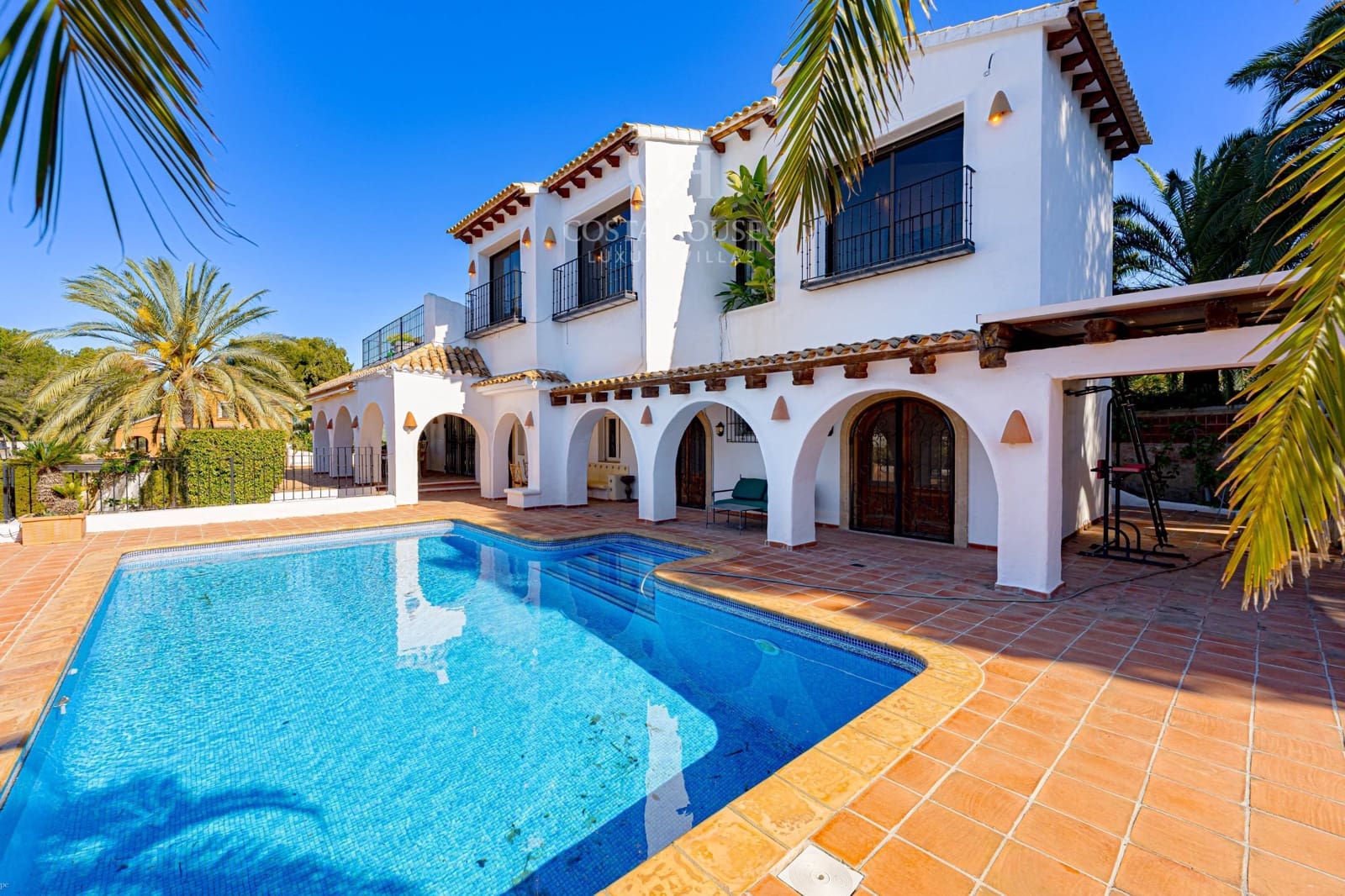 4 bedroom Villa for sale in Moraira with pool garage - € 2,690,000 (Ref: 9741715)