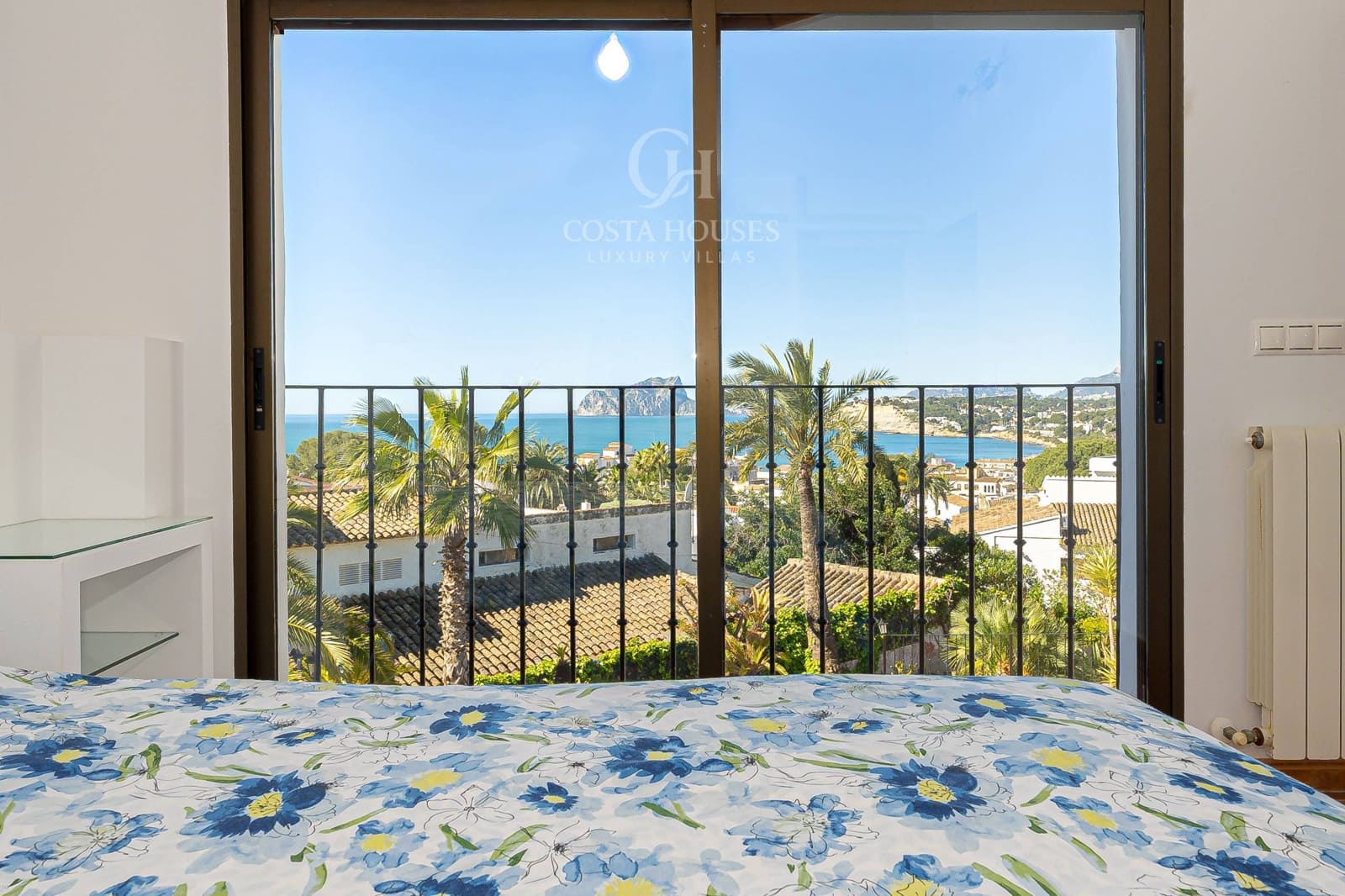 4 bedroom Villa for sale in Moraira with pool garage - € 2,690,000 (Ref: 9741715)