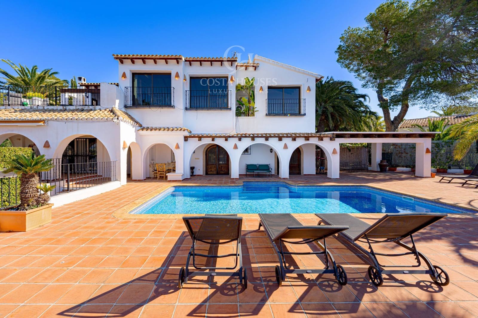 4 bedroom Villa for sale in Moraira with pool garage - € 2,690,000 (Ref: 9741715)