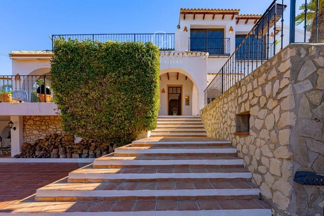 4 soveværelse Villa til salg i Moraira, Teulada-Moraira med swimmingpool garage - € 2.690.000 (Ref: 9741715)