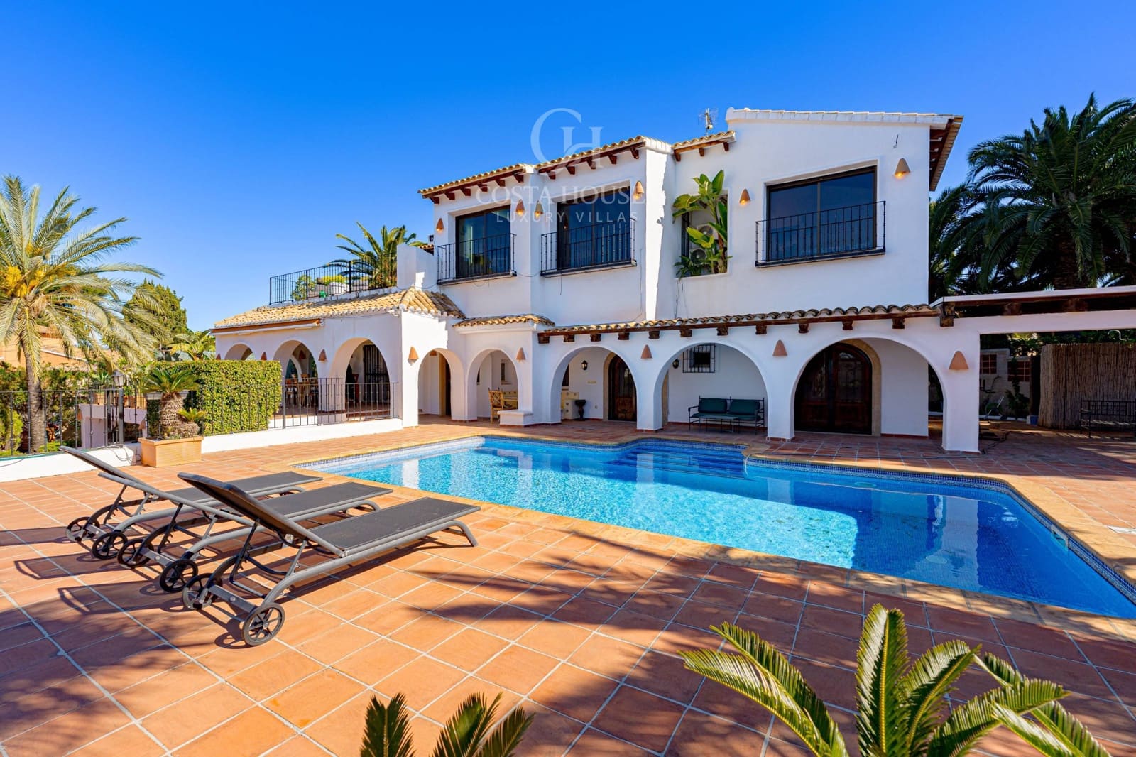 4 bedroom Villa for sale in Moraira with pool garage - € 2,690,000 (Ref: 9741715)