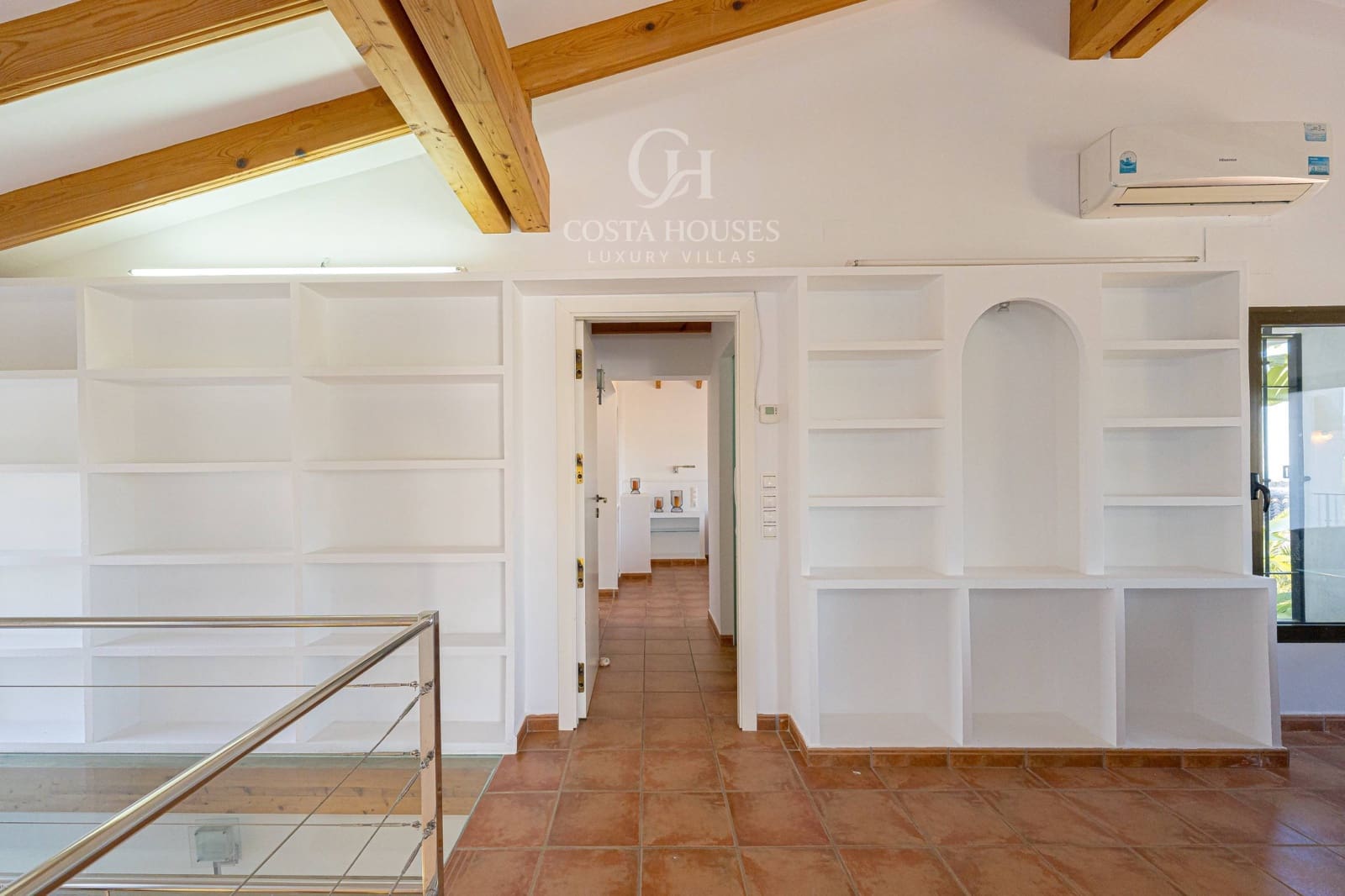 4 bedroom Villa for sale in Moraira with pool garage - € 2,690,000 (Ref: 9741715)