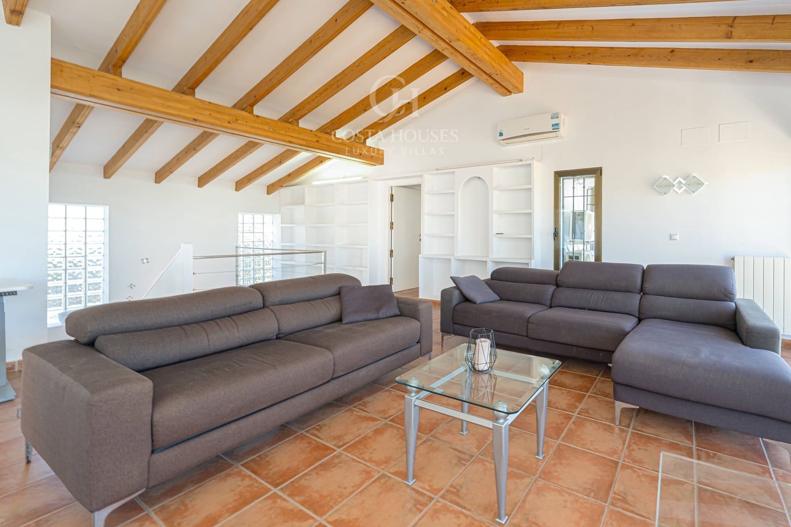 4 bedroom Villa for sale in Moraira with pool garage - € 2,690,000 (Ref: 9741715)