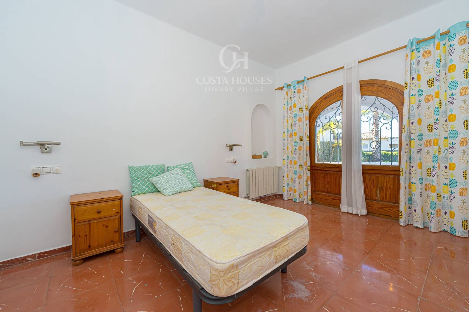 4 bedroom Villa for sale in Moraira with pool garage - € 2,690,000 (Ref: 9741715)