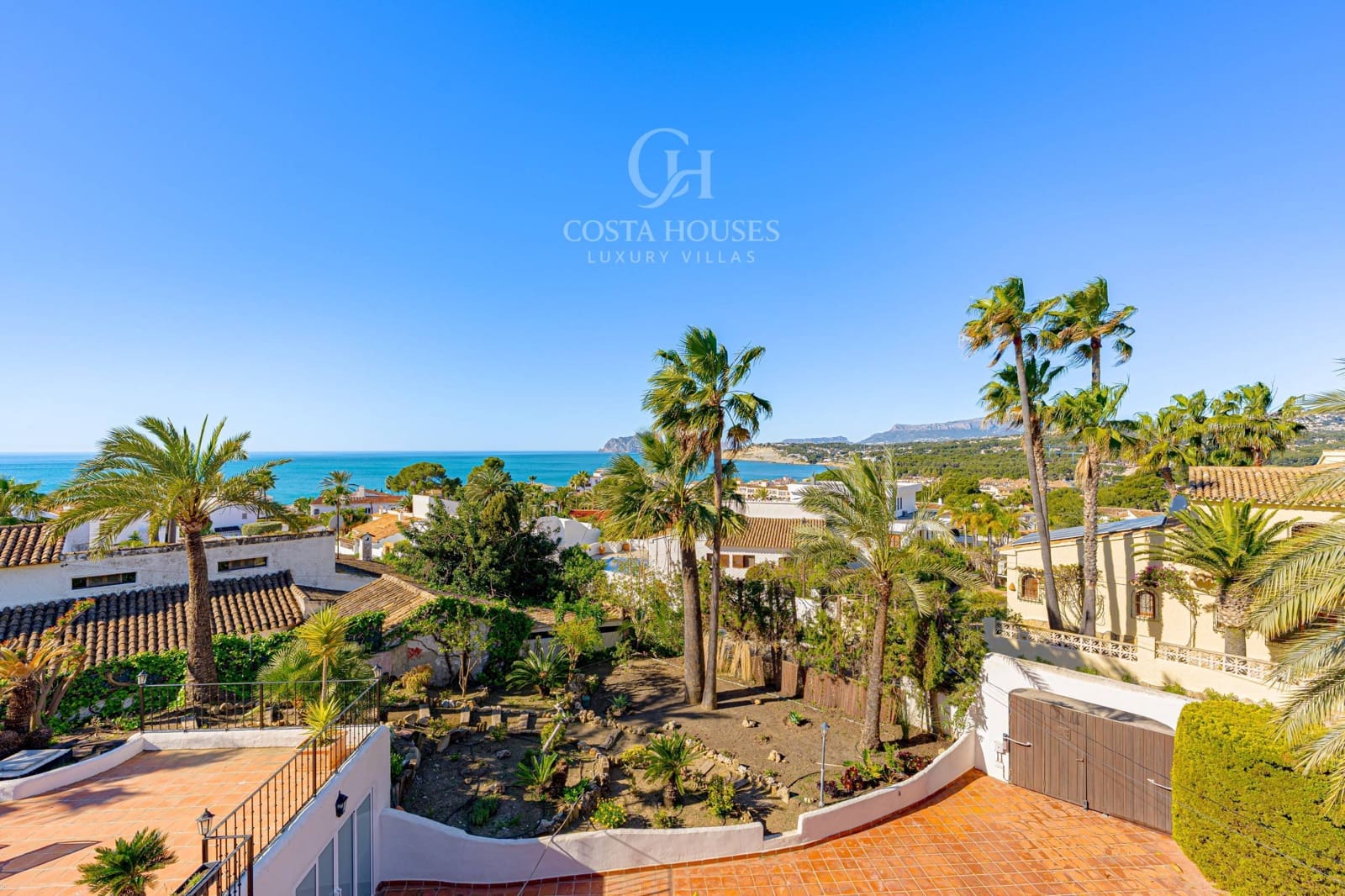 4 bedroom Villa for sale in Moraira with pool garage - € 2,690,000 (Ref: 9741715)