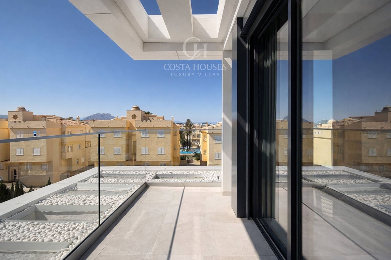 3 quarto Penthouse para venda em Denia com piscina garagem - 1 650 000 € (Ref: 9747042)