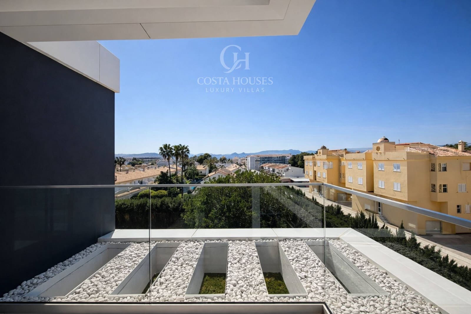 3 quarto Penthouse para venda em Denia com piscina garagem - 1 650 000 € (Ref: 9747042)