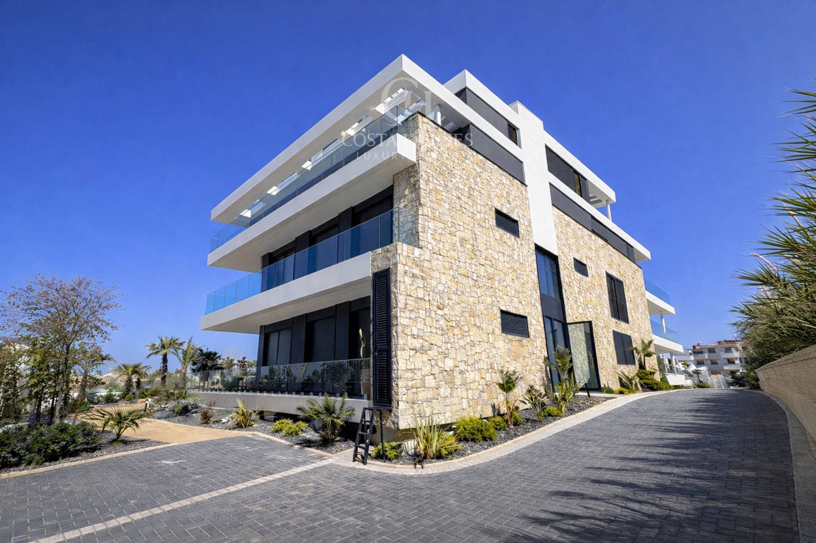 3 quarto Penthouse para venda em Denia com piscina garagem - 1 650 000 € (Ref: 9747042)