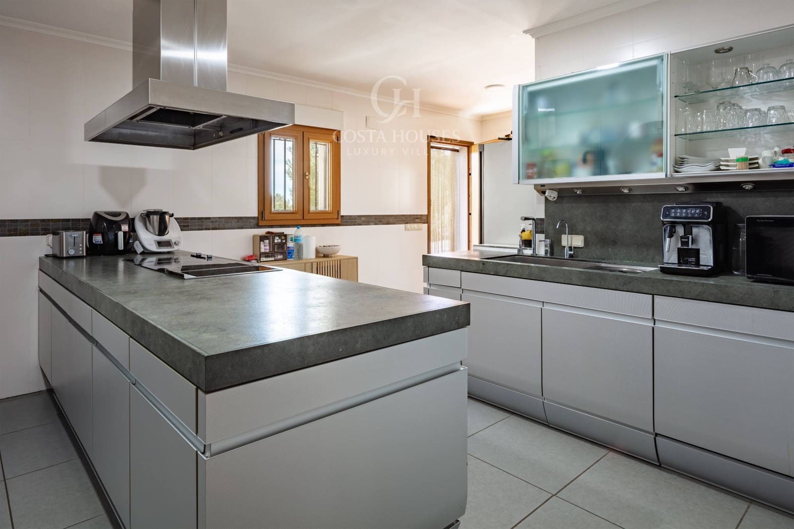 5 sovrum Villa till salu i Benimantell med pool garage - 2 400 000 € (Ref: 9751986)