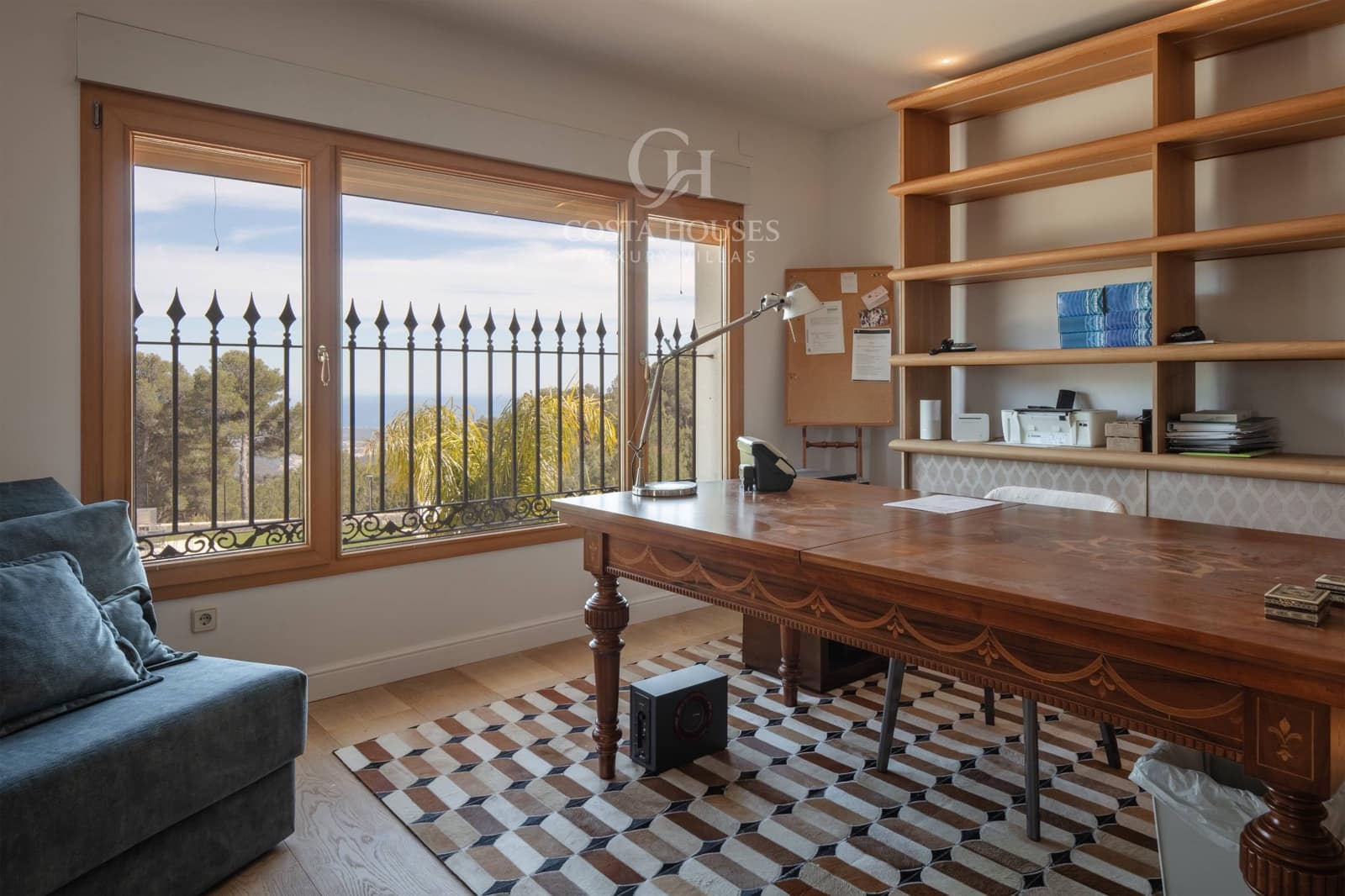 5 bedroom Villa for sale in Benimantell with pool garage - € 2,400,000 (Ref: 9751986)