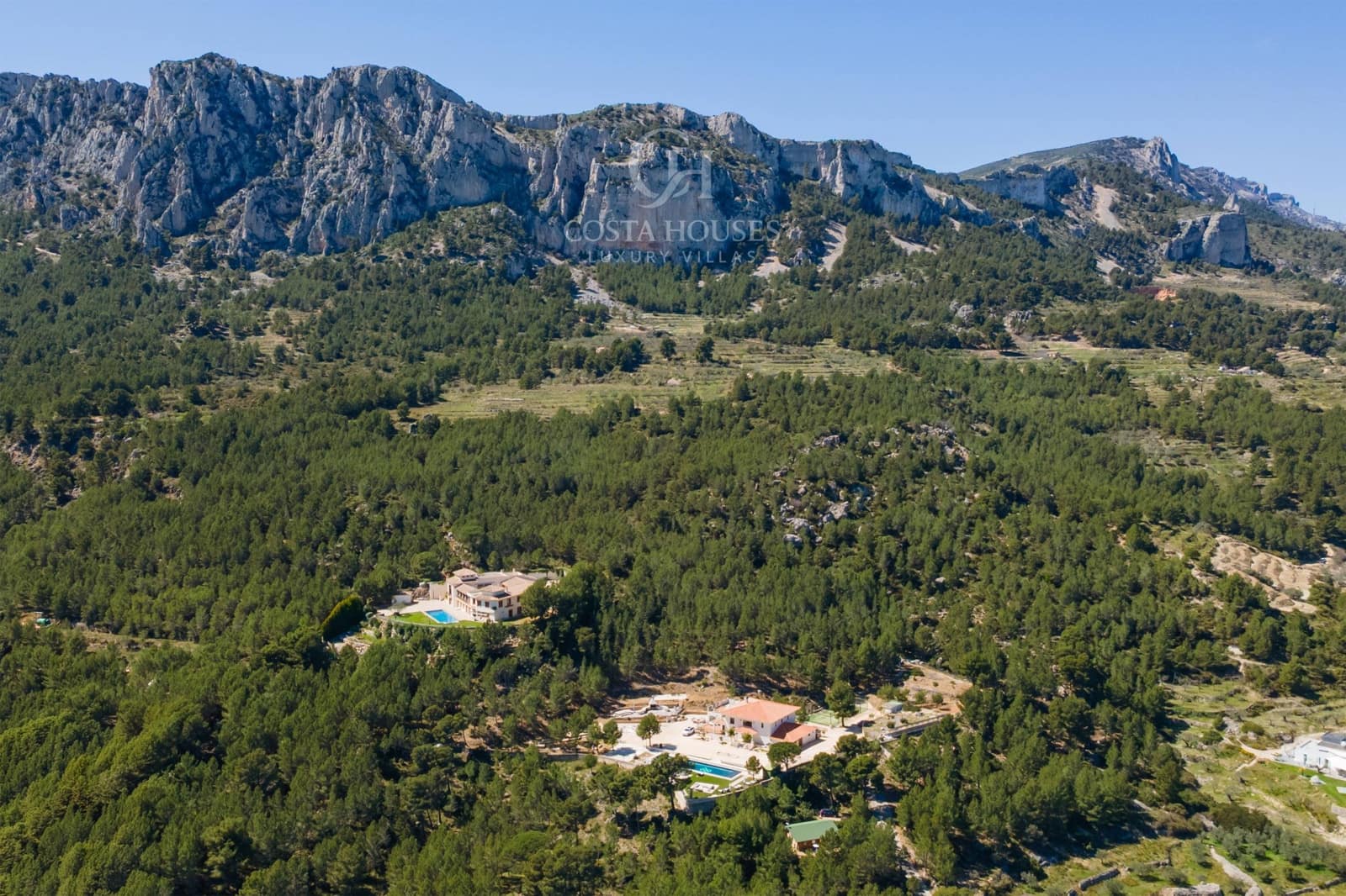 5 bedroom Villa for sale in Benimantell with pool garage - € 2,400,000 (Ref: 9751986)