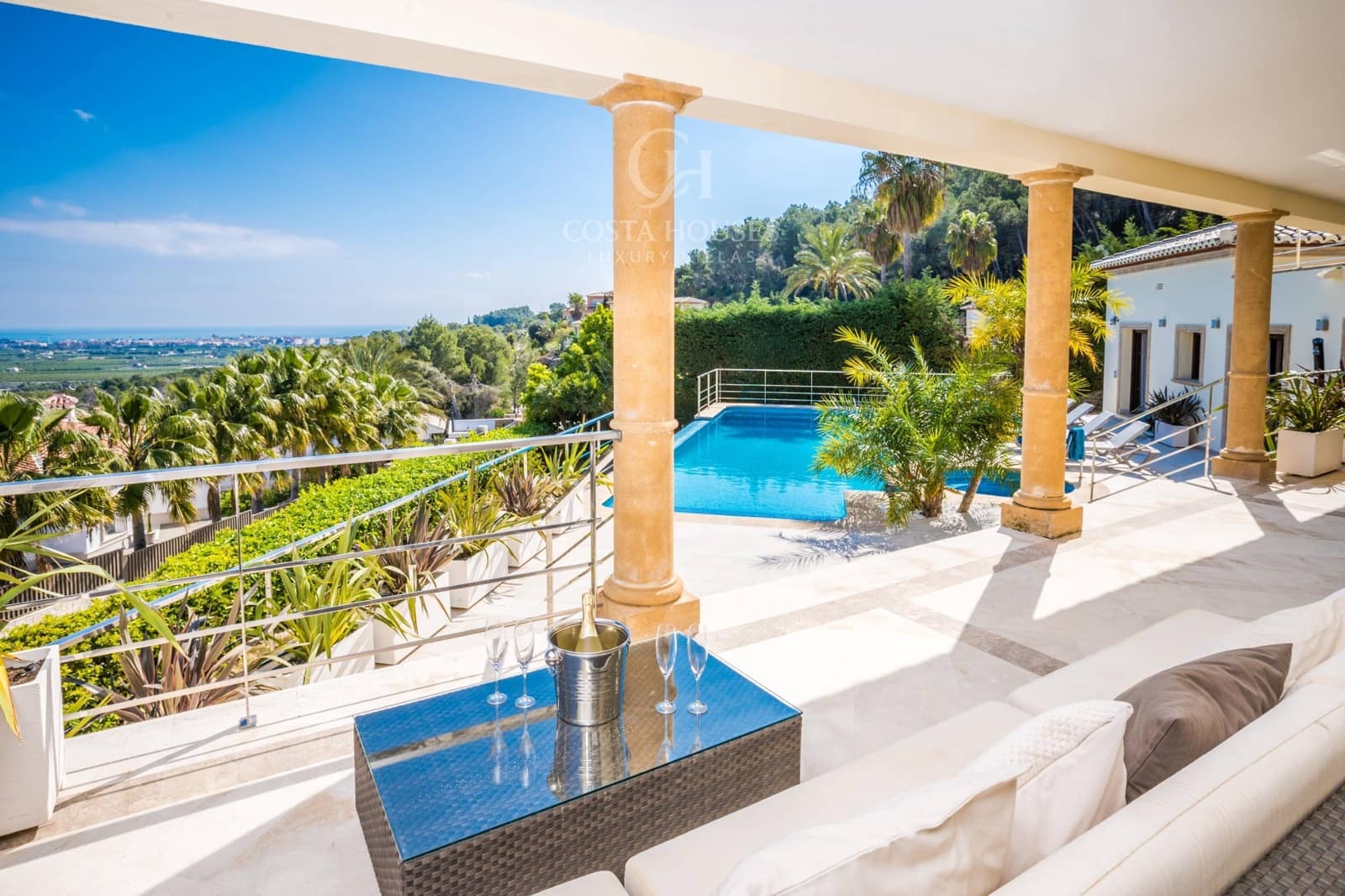 4 soveværelse Villa til salg i Javea / Xabia med swimmingpool garage - € 1.395.000 (Ref: 9778086)