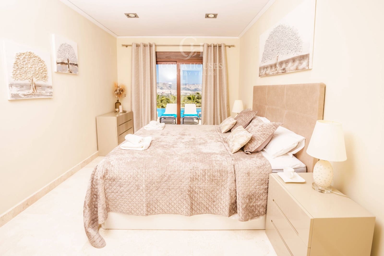 4 soveværelse Villa til salg i Javea / Xabia med swimmingpool garage - € 1.395.000 (Ref: 9778086)