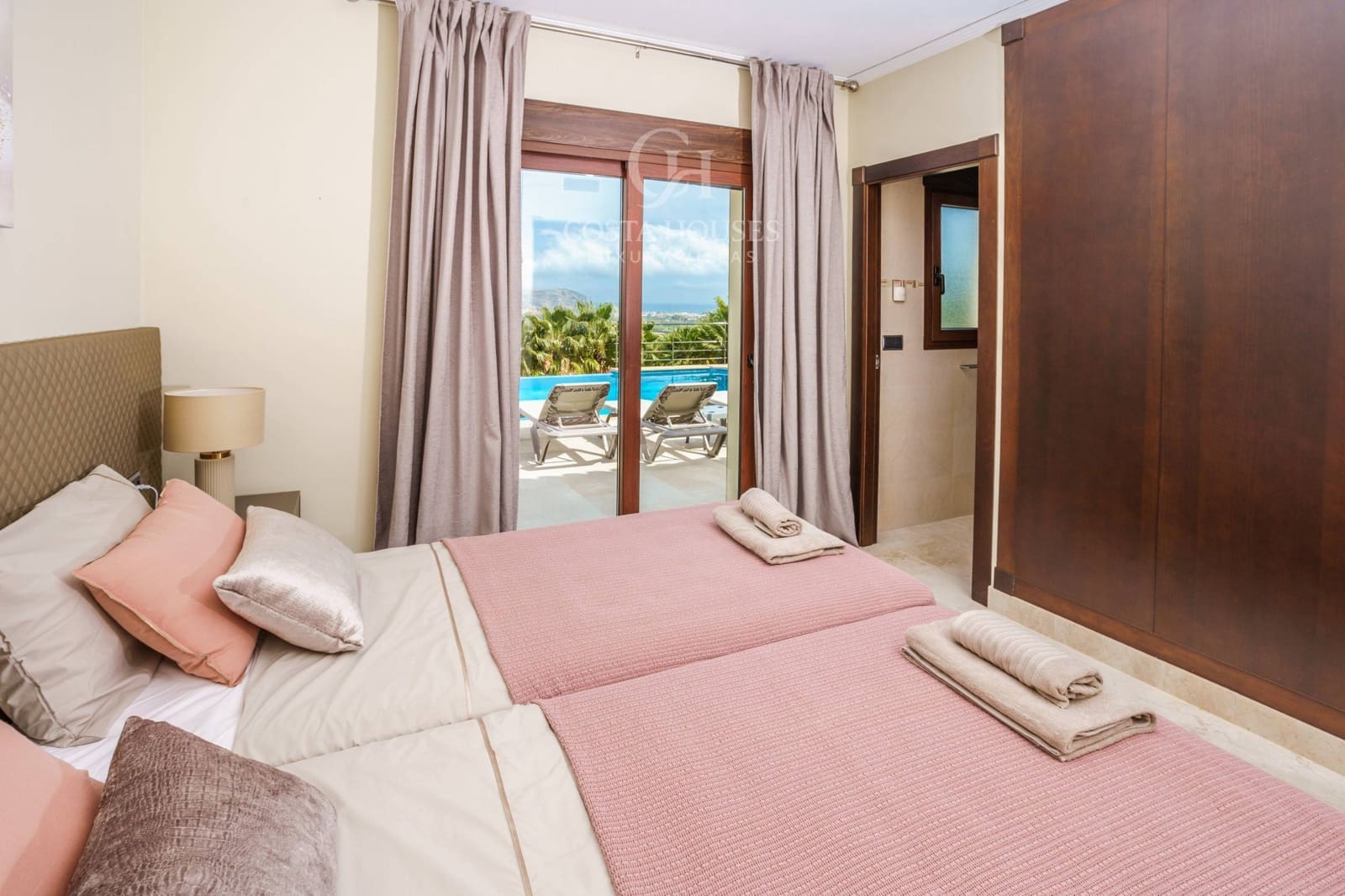 4 soveværelse Villa til salg i Javea / Xabia med swimmingpool garage - € 1.395.000 (Ref: 9778086)