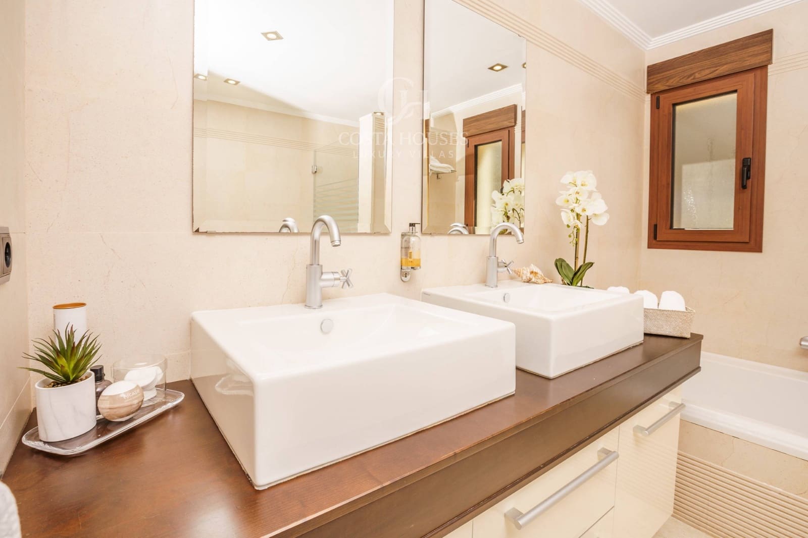 4 soveværelse Villa til salg i Javea / Xabia med swimmingpool garage - € 1.395.000 (Ref: 9778086)