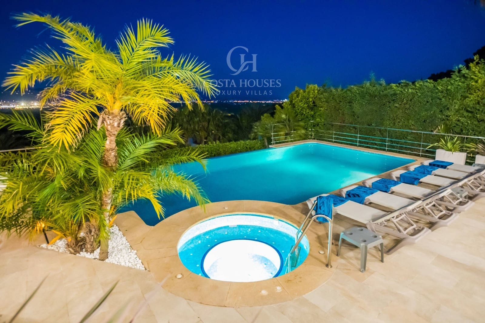 4 soveværelse Villa til salg i Javea / Xabia med swimmingpool garage - € 1.395.000 (Ref: 9778086)