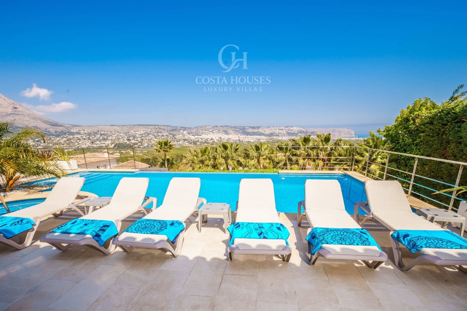 4 soveværelse Villa til salg i Javea / Xabia med swimmingpool garage - € 1.395.000 (Ref: 9778086)