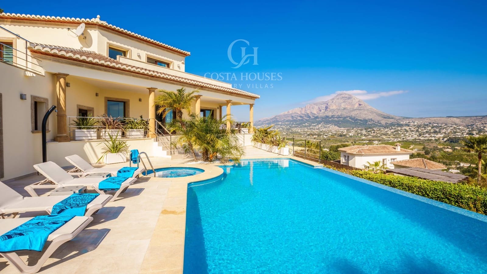 4 soveværelse Villa til salg i Javea / Xabia med swimmingpool garage - € 1.395.000 (Ref: 9778086)