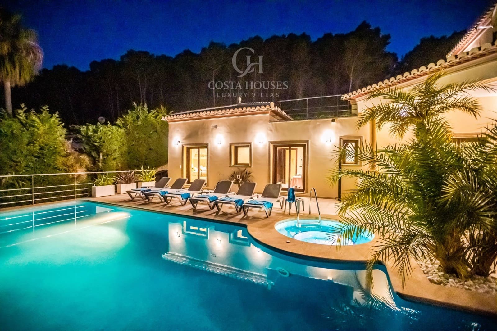 4 soveværelse Villa til salg i Javea / Xabia med swimmingpool garage - € 1.395.000 (Ref: 9778086)